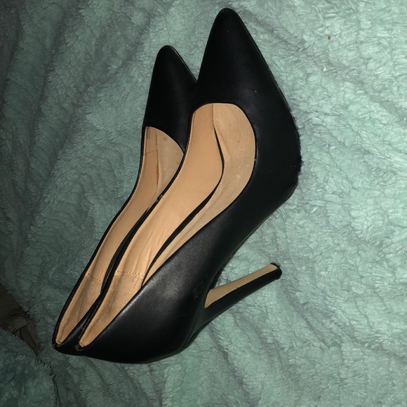 High heels - Picture 2 of 2